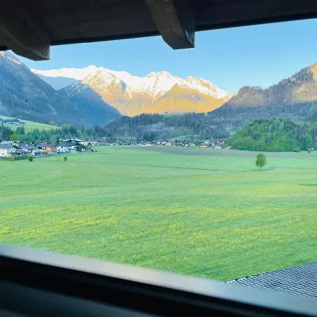 Weitblick Wald im Pinzgau